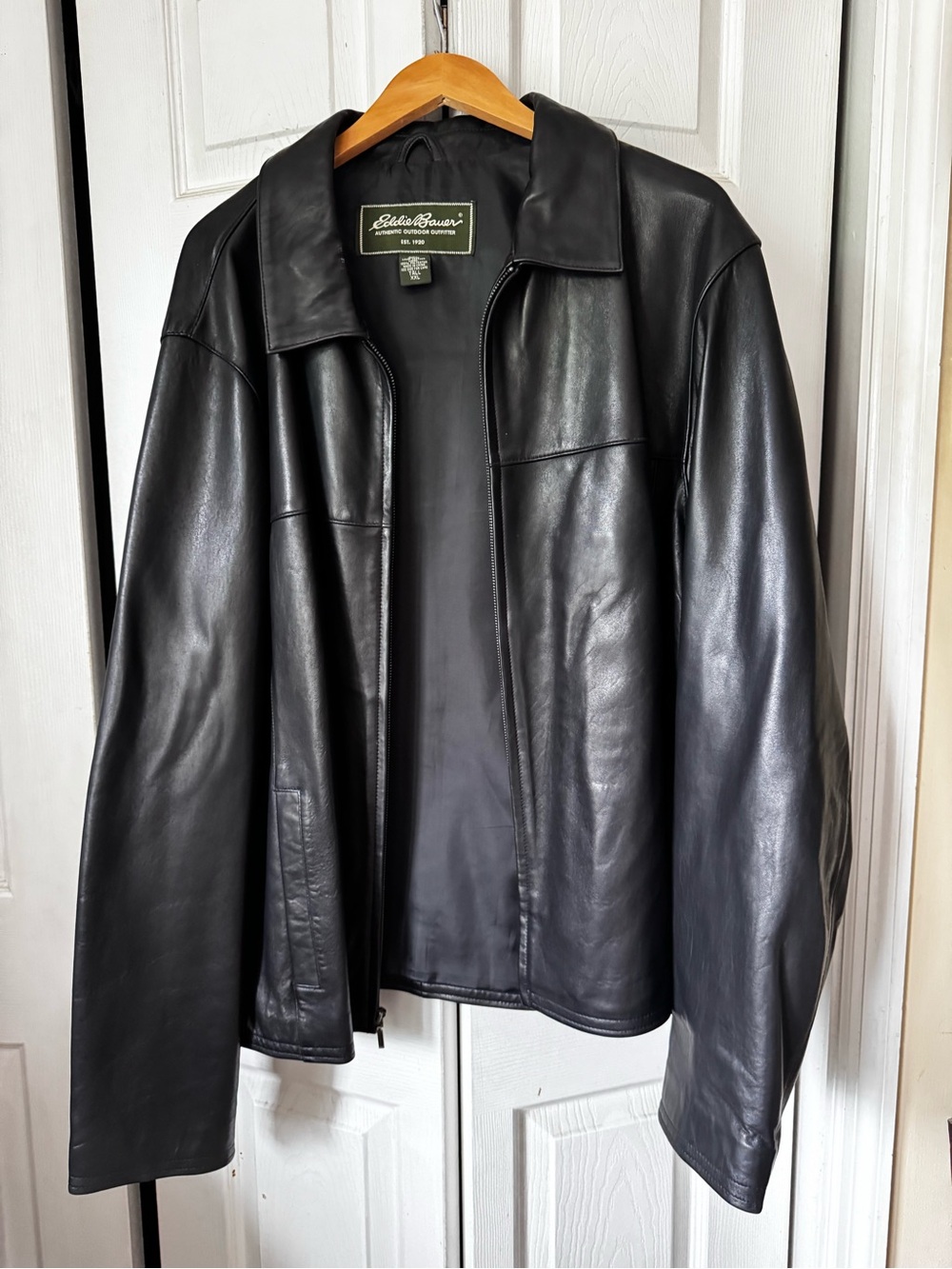 Eddie Bauer Black Leather Bomber Jacket